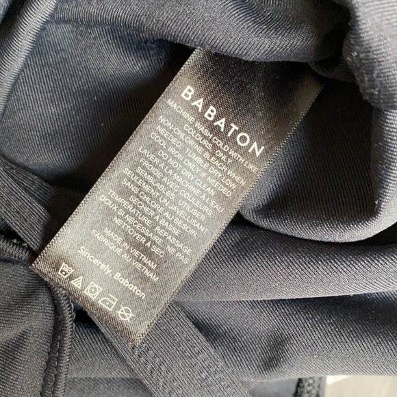 Babaton by Aritzia Contour V-Neck Bodysuit - Picture 5 of 6